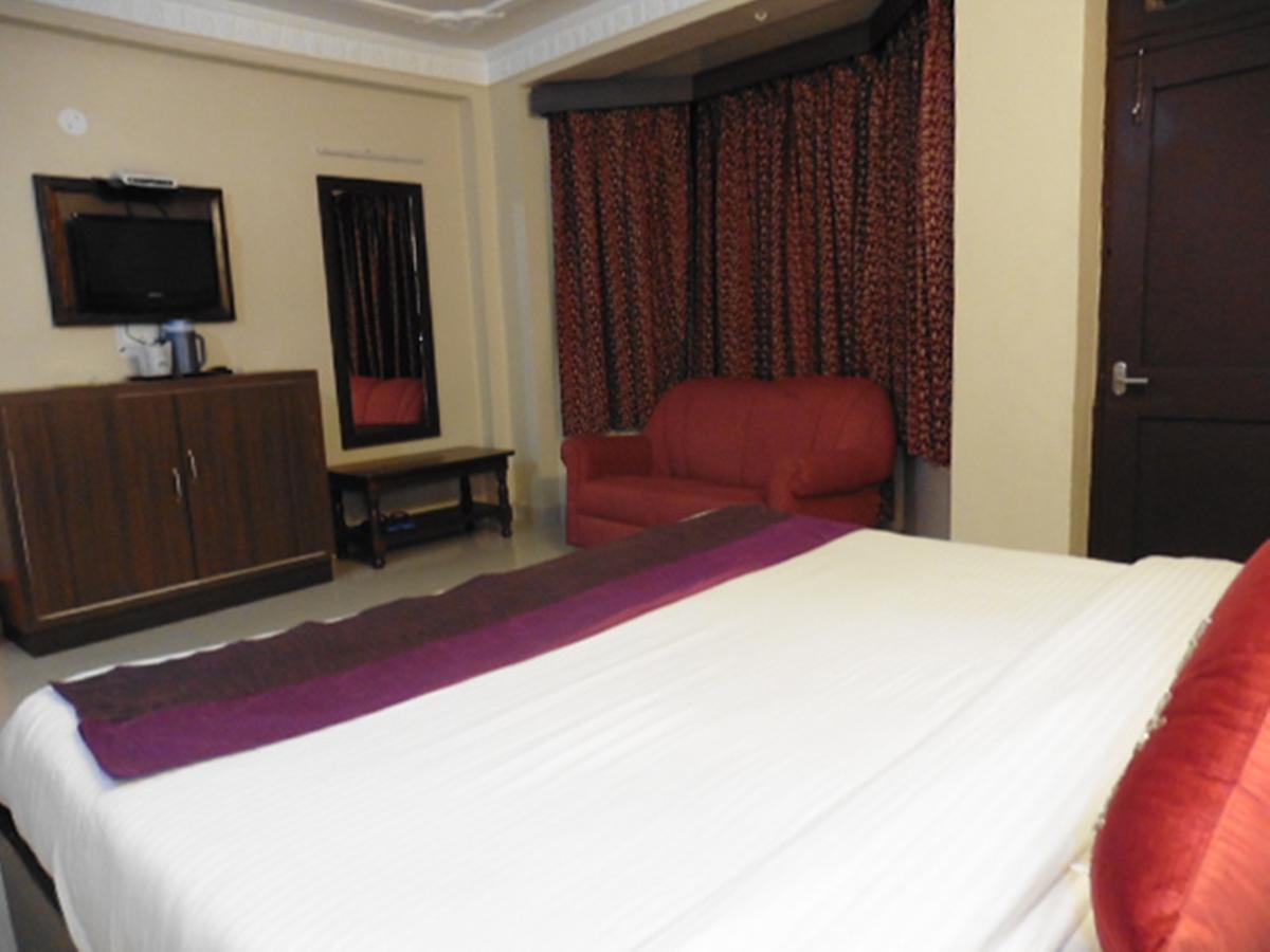 City Light Hotel Dalhousie Bagian luar foto